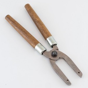 COMMERCIAL MOLD HANDLES